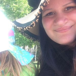 Meet your Posher, Ximena